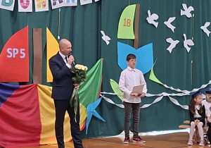 Pan wiceburmistrz Łukasz Napieralski w czasie przemówienia