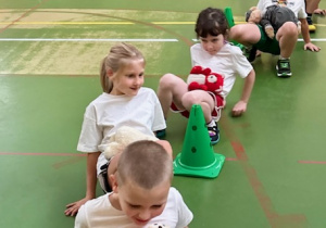 wyścigi z maskotkami