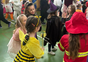 wspólne zabawy uczniów