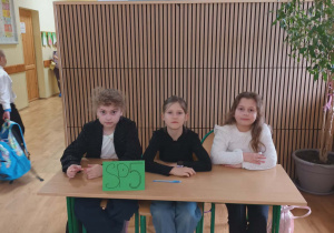 dziewczynki w trakcie konkursu