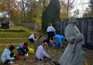 porządkowanie grobów