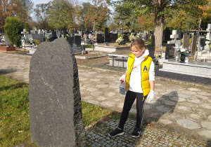 porządkowanie grobów